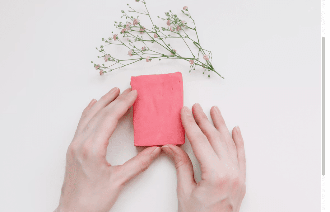 Fragrance Retail Insider: Bath & Body Works Gift Cards Dominate the Self-Care Economy